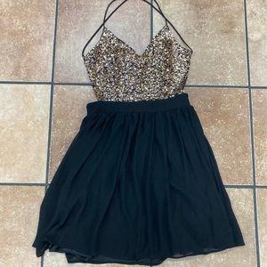 Amazing dress. Worn to a party once.